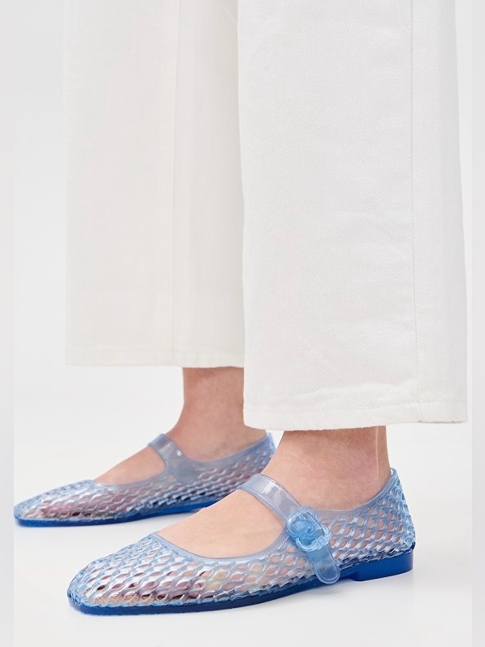 SAM EDELMAN Michaela Jelly Flat in Soft Blue
Color: Soft Blue Size 10M
